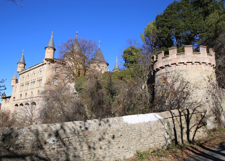 Castell del Riu, Spain